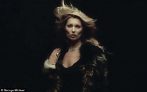 Kate Moss tündököl George Michael White Light klipjében