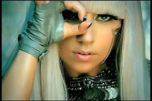 Lady Gaga: a jetlag olyan, mint a drogok