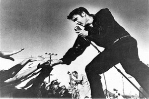 Elvis Presley-Justin Bieber duett?