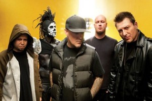 Magyarok lophatták el a Limp Bizkit egyik gitárját
