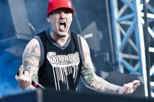 Mégsem színpadi munkások lopták el a Limp Bizkit gitárját