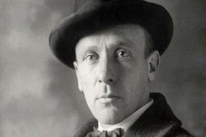 Mihail Bulgakov regényhősei egy moszkvai közlekedési táblán