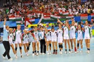 Szerdán továbbjutásért harcol a női kézilabda-válogatott